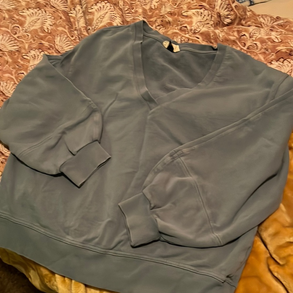 Universal Thread V Neck Sweatshirt - Size XXL